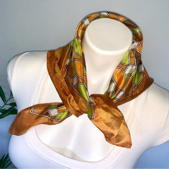 v i n t a g e :: Bold Mod Op Art Groovy Abstract Silk Scarf - Picture 5 of 12